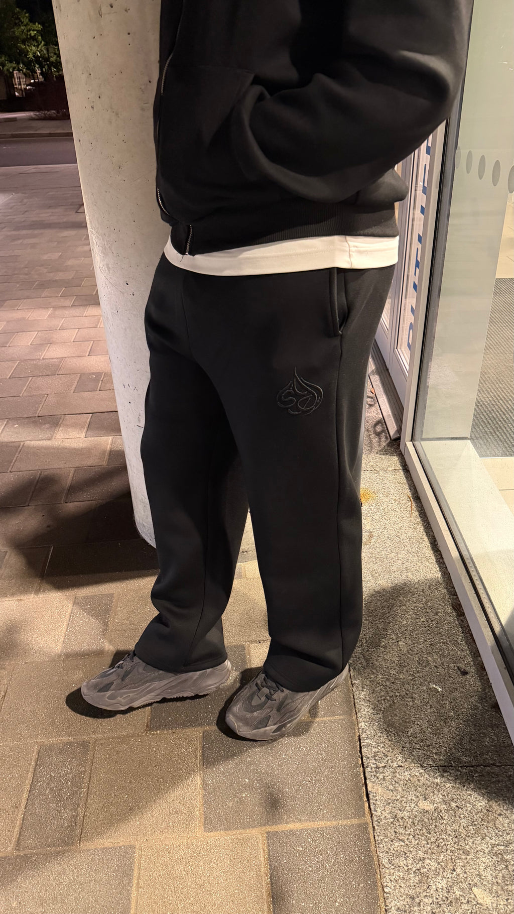Black Signature Straight Leg Sweatpants